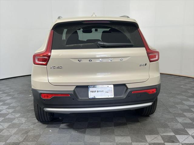 new 2025 Volvo XC40 car, priced at $49,610