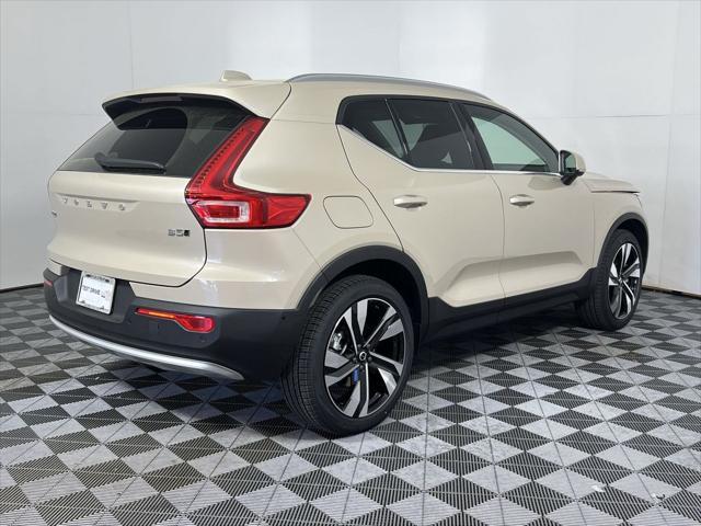 new 2025 Volvo XC40 car, priced at $49,610