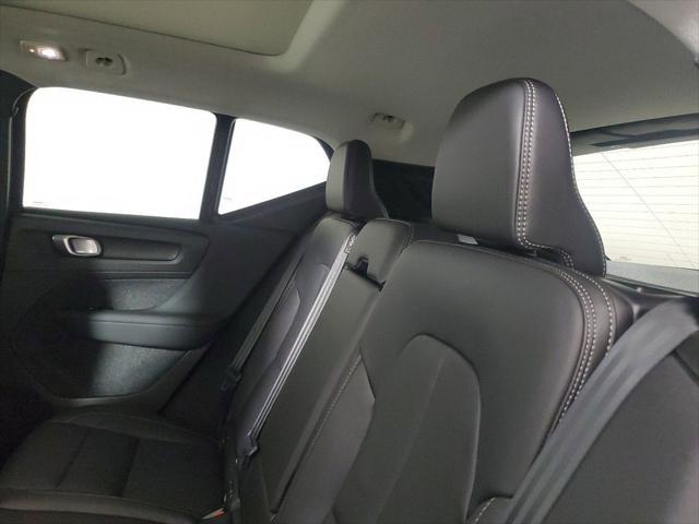 new 2025 Volvo XC40 car, priced at $45,035