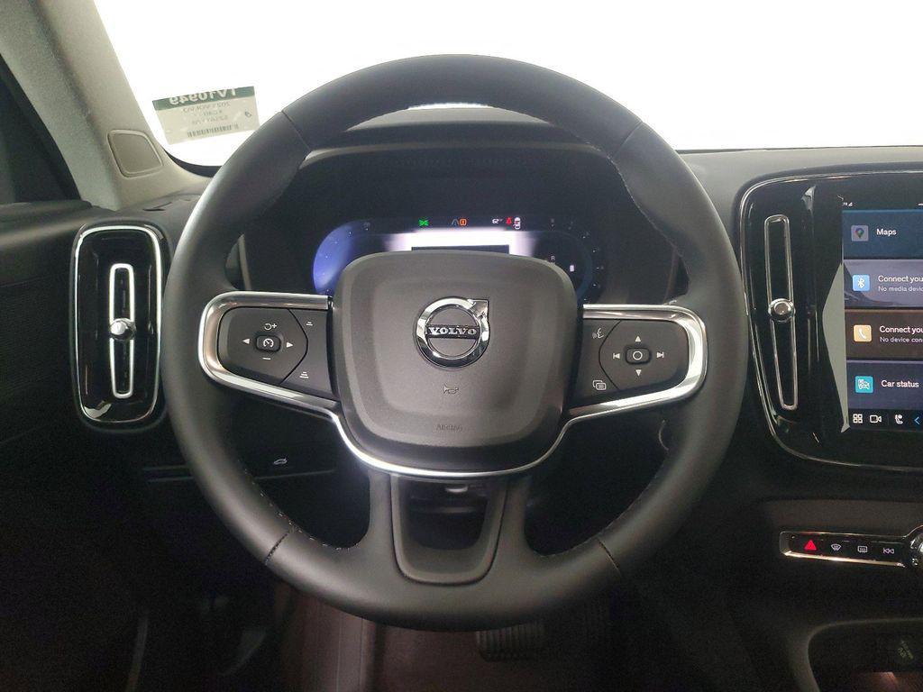 new 2025 Volvo XC40 car, priced at $36,932