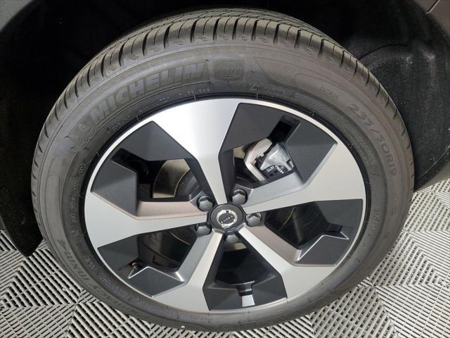 new 2025 Volvo XC40 car, priced at $45,035