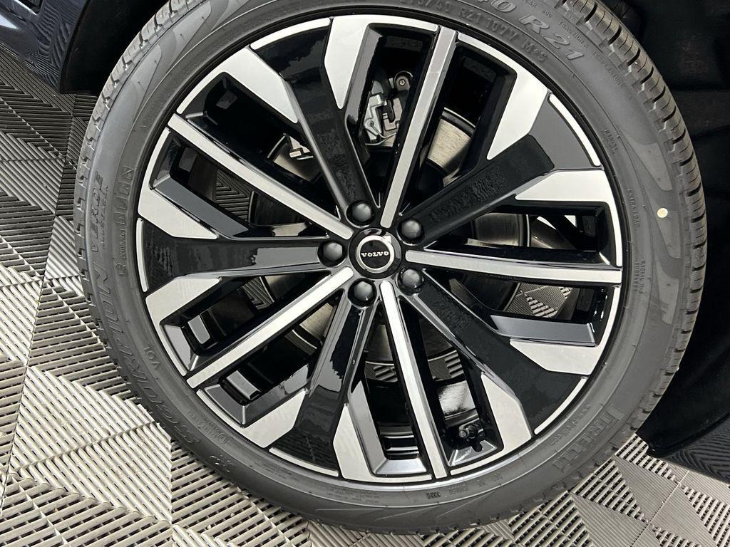 new 2026 Volvo XC90 car, priced at $71,825