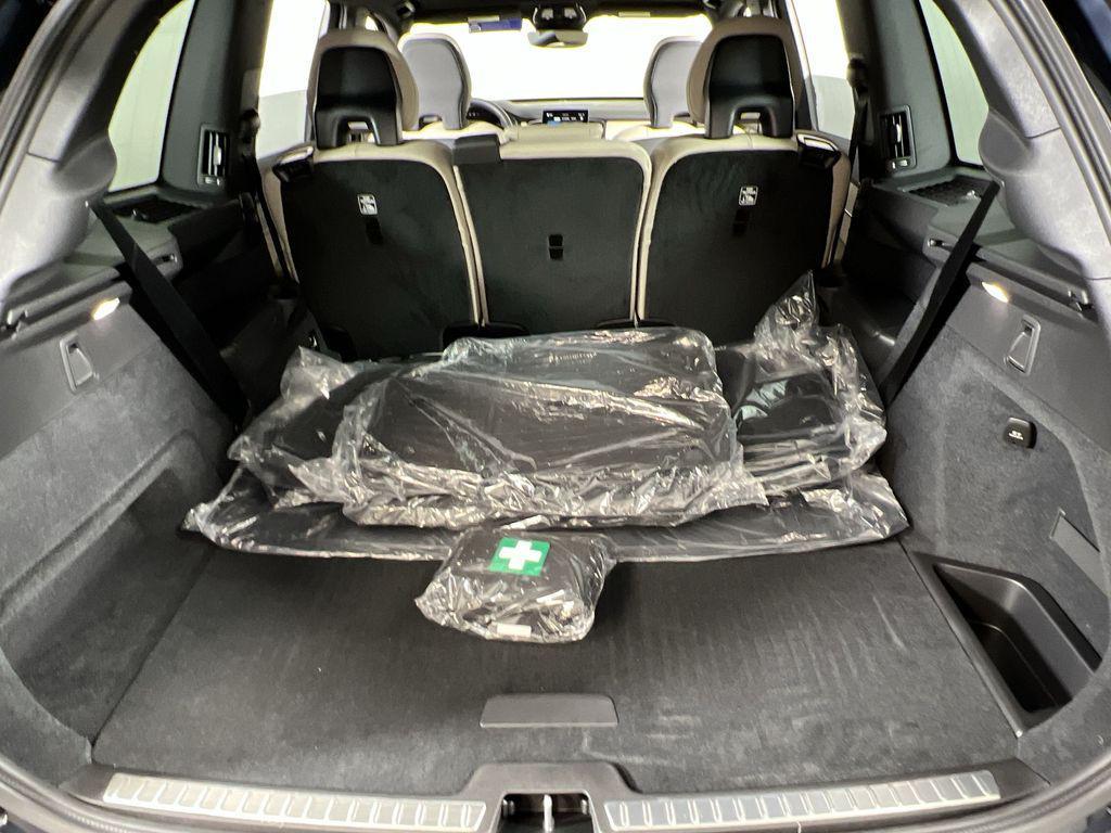 new 2026 Volvo XC90 car, priced at $71,825