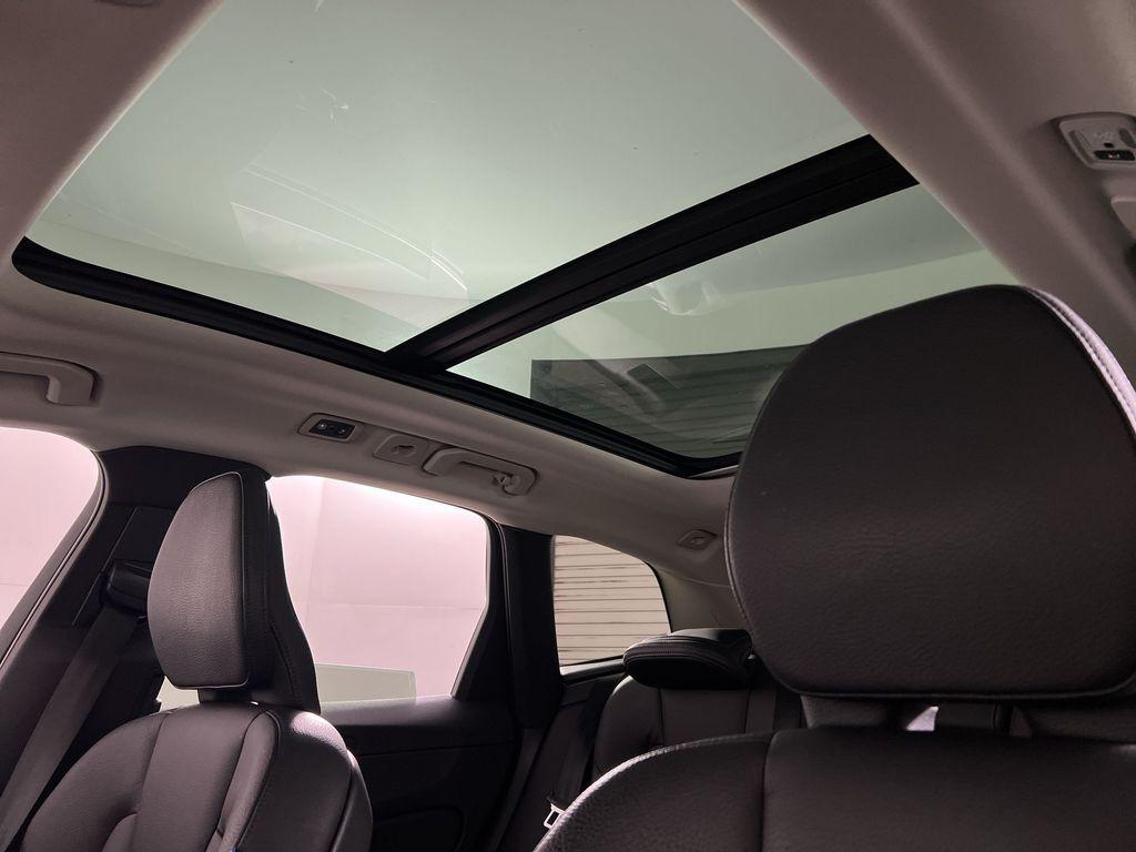 used 2021 Volvo XC60 car, priced at $23,977