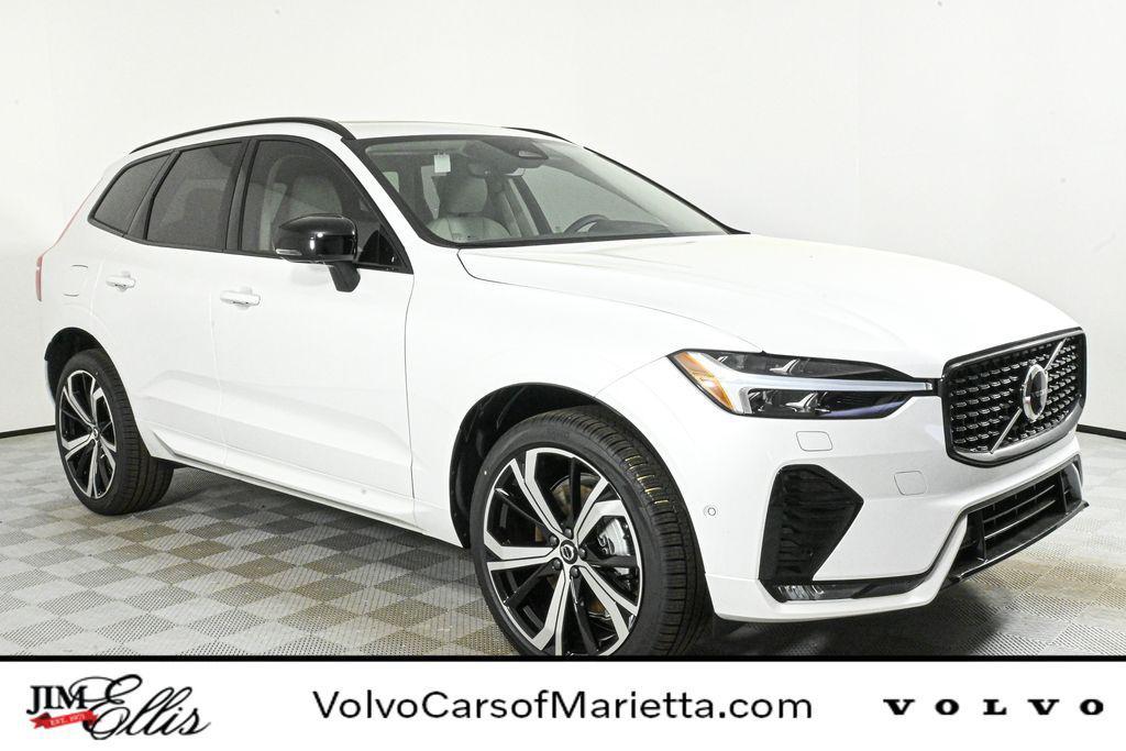new 2025 Volvo XC60 car