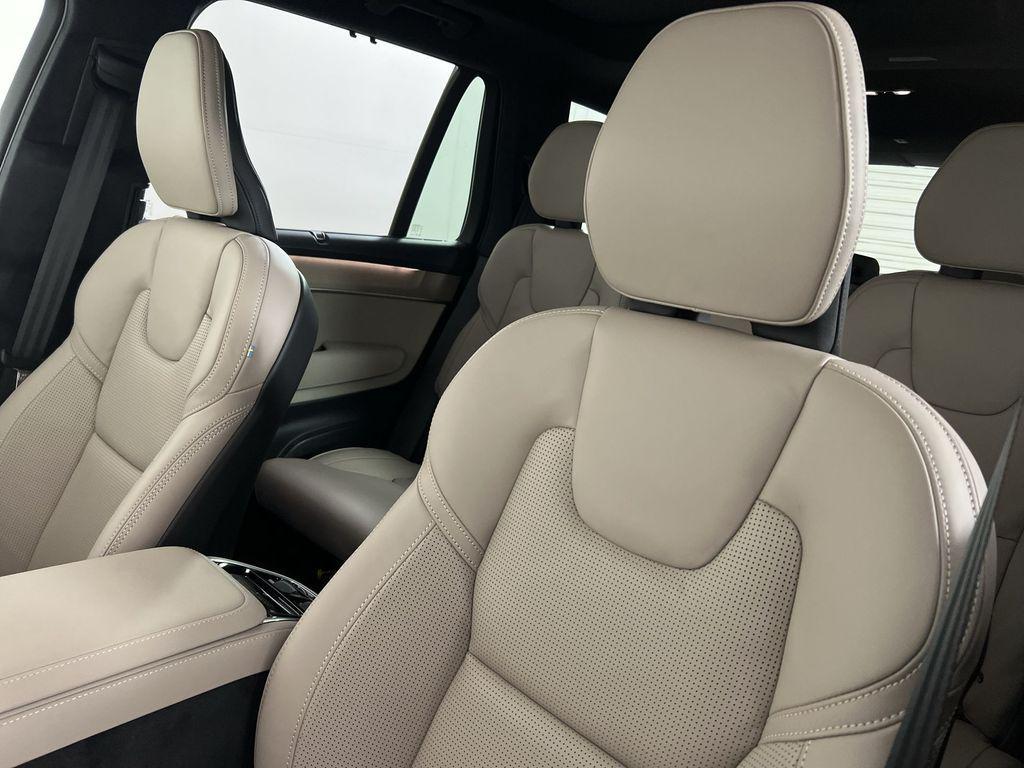 new 2026 Volvo XC90 car, priced at $79,875