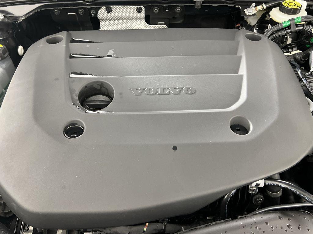 used 2025 Volvo XC40 car, priced at $34,421