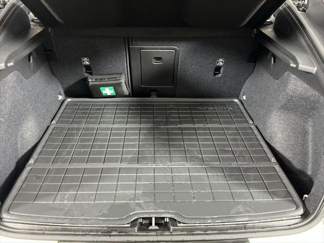 used 2024 Volvo C40 Recharge Pure Electric car, priced at $34,900