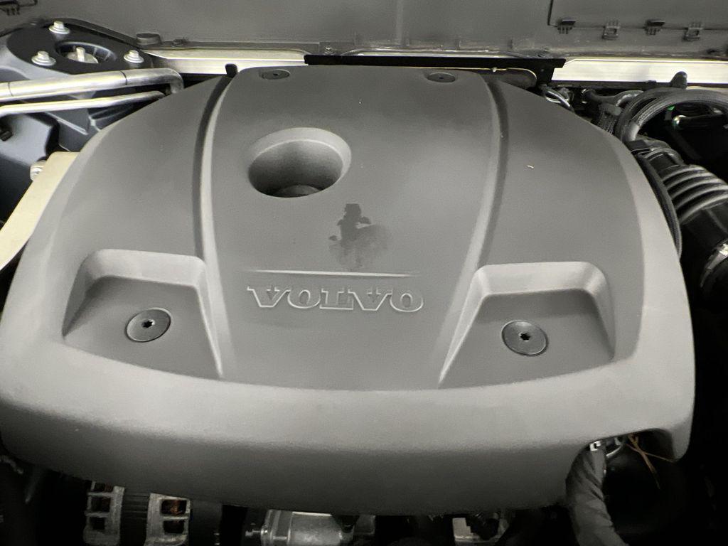 used 2022 Volvo XC90 car, priced at $40,884