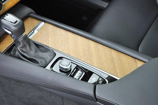 used 2021 Volvo XC90 car, priced at $30,000