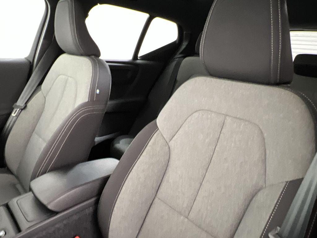 used 2025 Volvo XC40 car, priced at $28,894
