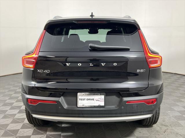 used 2025 Volvo XC40 car, priced at $32,398