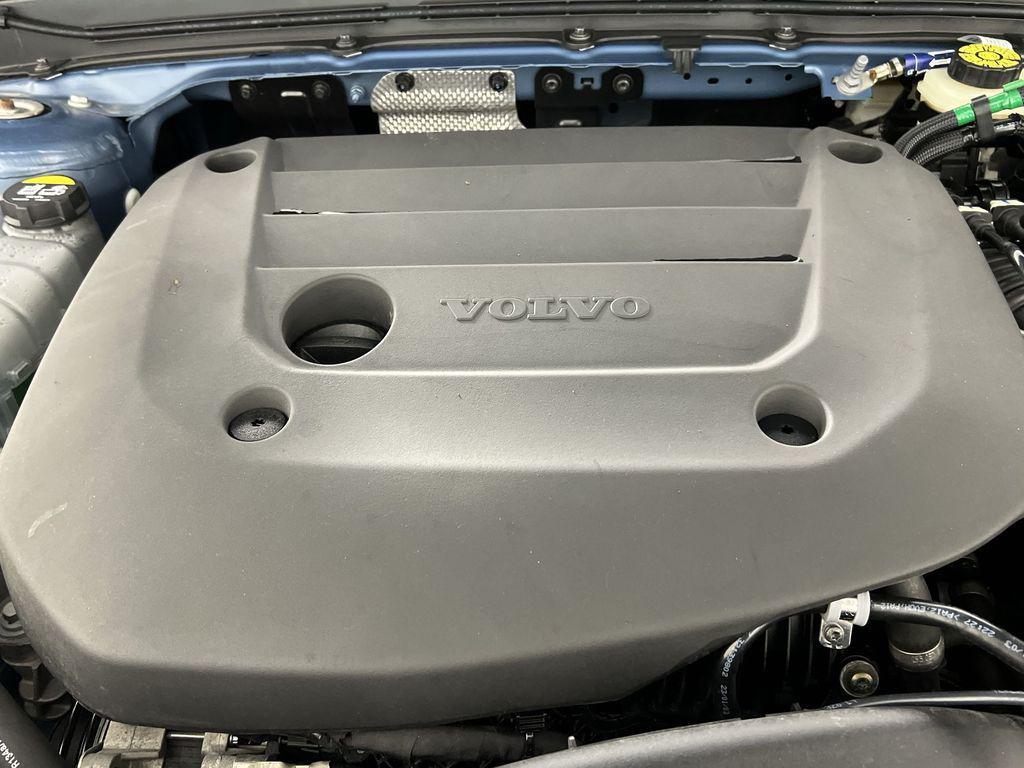 used 2023 Volvo XC40 car, priced at $25,560