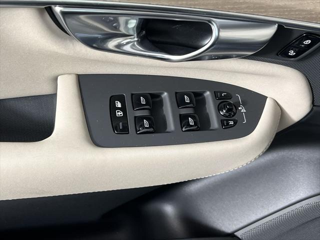 new 2025 Volvo XC90 Plug-In Hybrid car, priced at $76,805