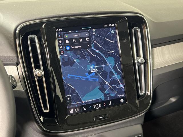 new 2025 Volvo XC40 car, priced at $44,485