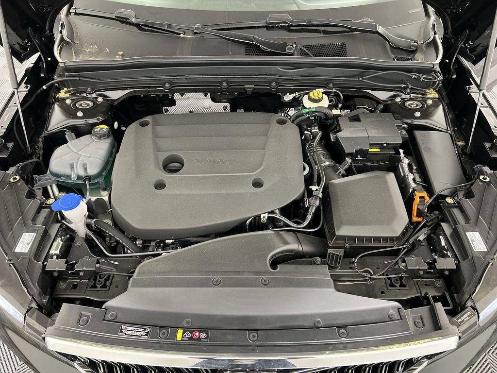 new 2025 Volvo XC40 car, priced at $38,937