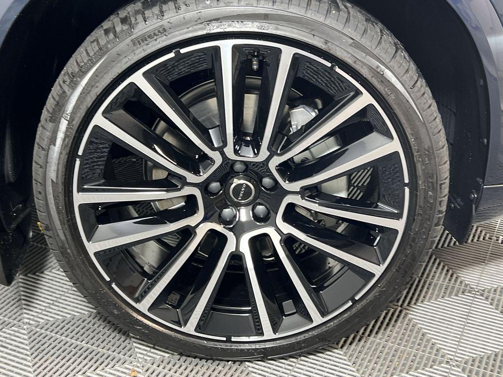 new 2026 Volvo XC90 car, priced at $81,605