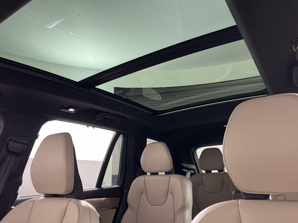 new 2026 Volvo XC90 car, priced at $81,605