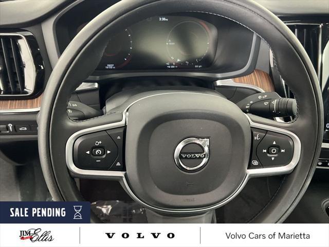 used 2022 Volvo S60 Recharge Plug-In Hybrid car, priced at $32,000