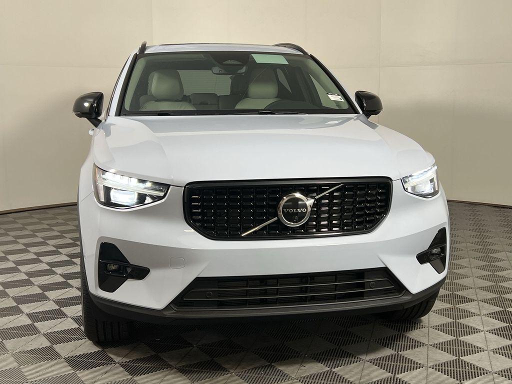 new 2026 Volvo XC40 car