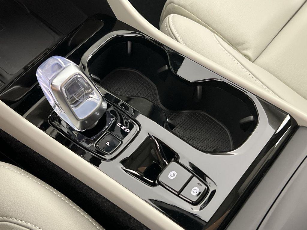 new 2026 Volvo XC40 car
