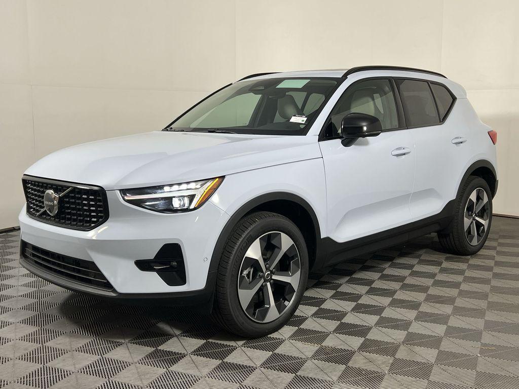 new 2026 Volvo XC40 car