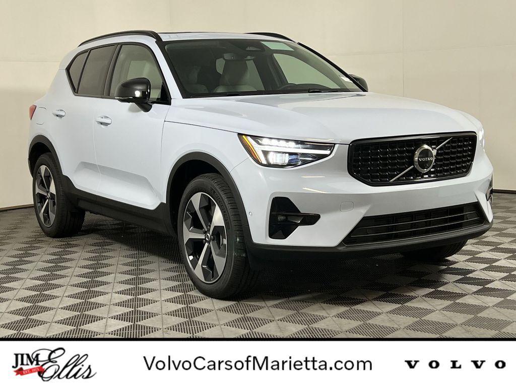 new 2026 Volvo XC40 car