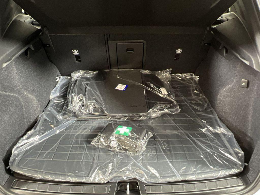 new 2026 Volvo XC40 car