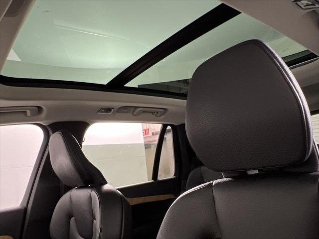 used 2022 Volvo XC90 Recharge Plug-In Hybrid car, priced at $47,500