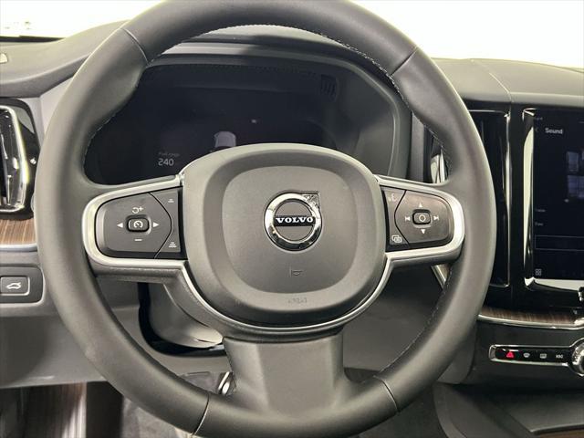 used 2022 Volvo XC60 car, priced at $34,854