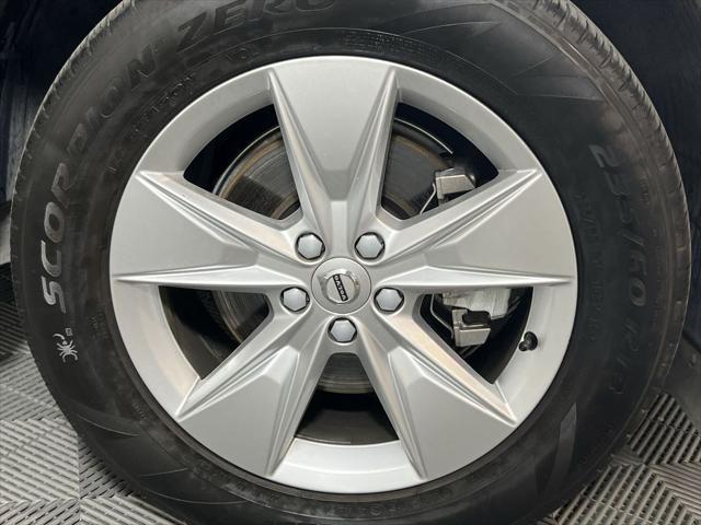 used 2022 Volvo XC60 car, priced at $34,854