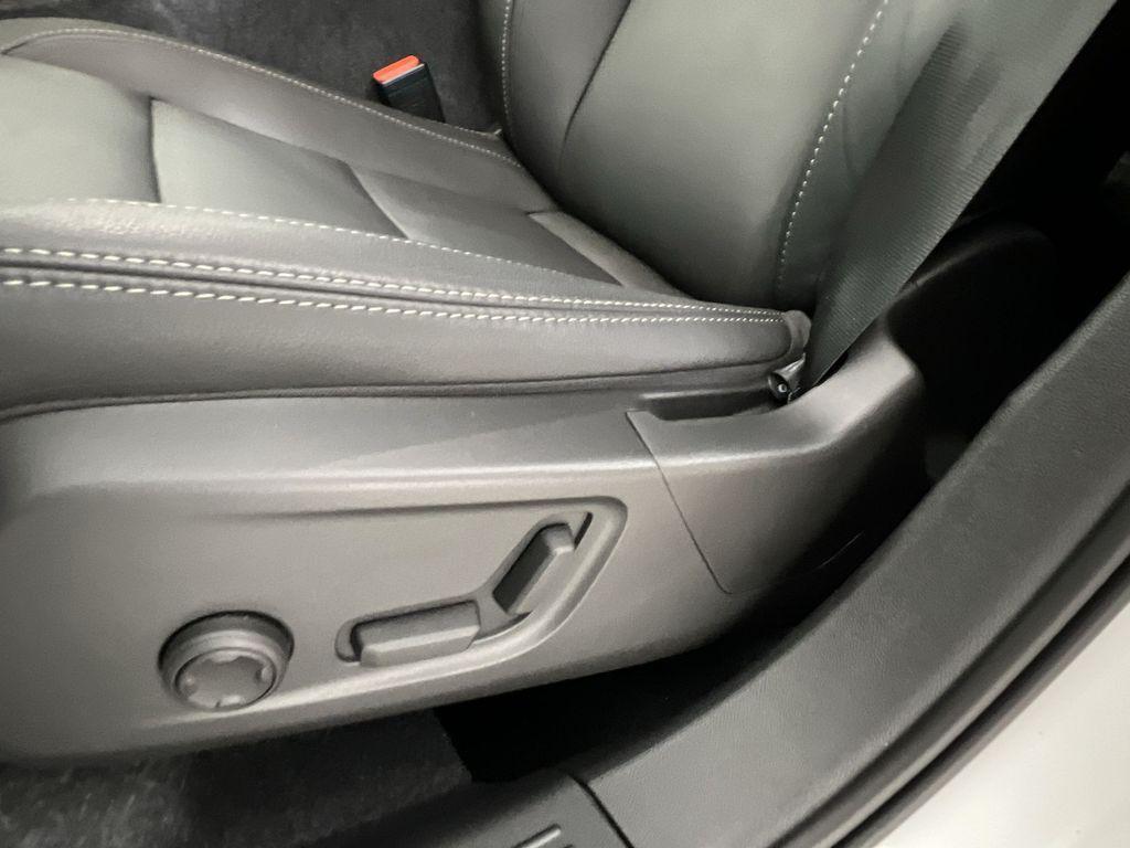 used 2025 Volvo XC40 car, priced at $33,998