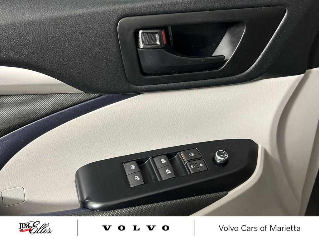 used 2017 Toyota Highlander car, priced at $20,138