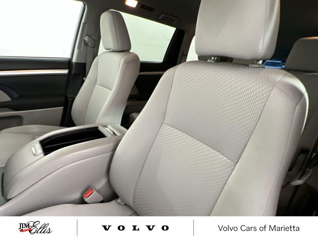 used 2017 Toyota Highlander car, priced at $20,138