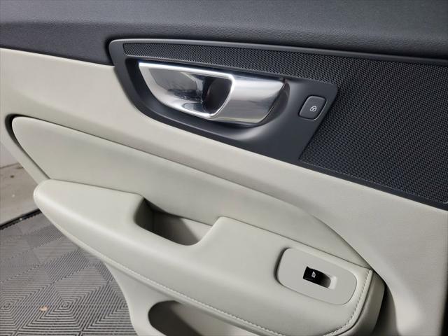used 2022 Volvo XC60 car, priced at $37,900