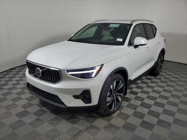 new 2025 Volvo XC40 car, priced at $50,600