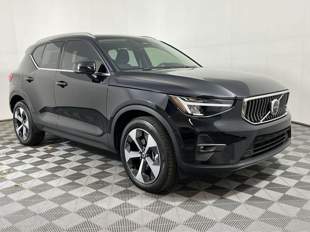 used 2023 Volvo XC40 car, priced at $30,994