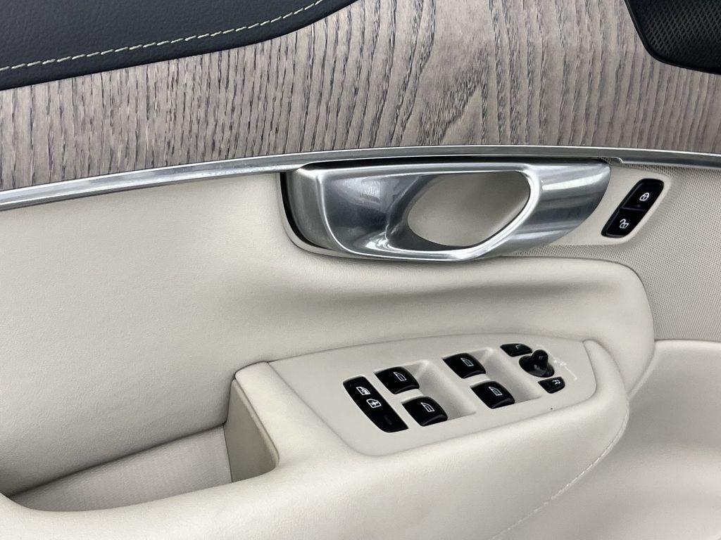 used 2024 Volvo XC90 Recharge Plug-In Hybrid car, priced at $56,364