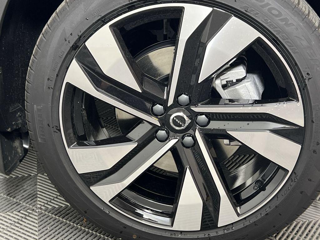 new 2026 Volvo XC40 car, priced at $50,260