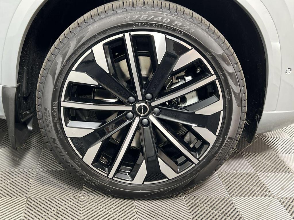 new 2026 Volvo XC90 Plug-In Hybrid car, priced at $91,560
