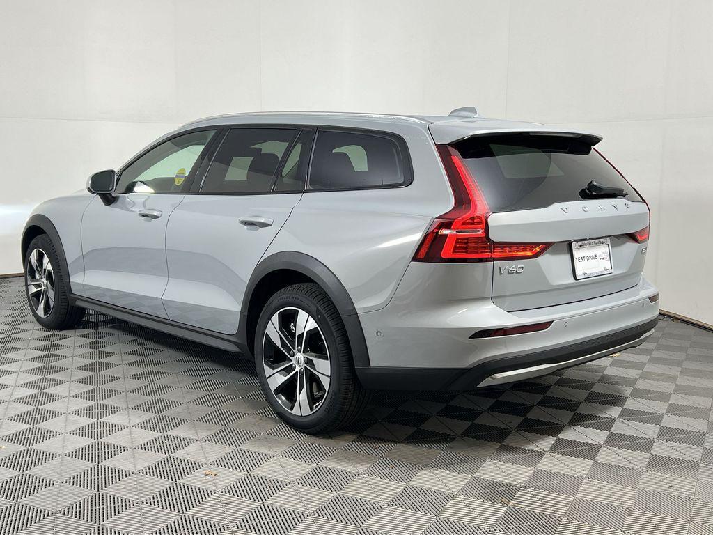 new 2026 Volvo V60 Cross Country car
