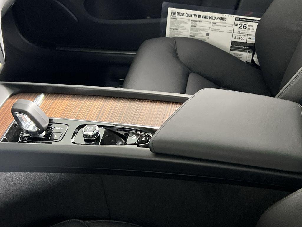 new 2026 Volvo V60 Cross Country car