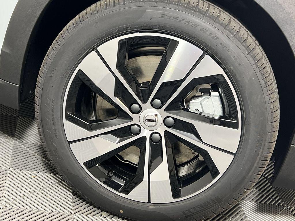 new 2026 Volvo V60 Cross Country car