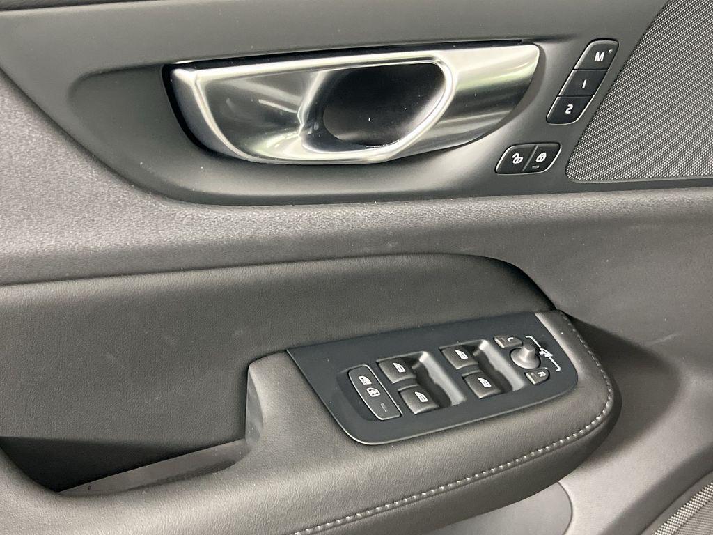 new 2026 Volvo V60 Cross Country car