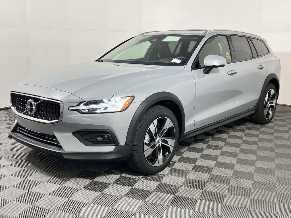 new 2026 Volvo V60 Cross Country car