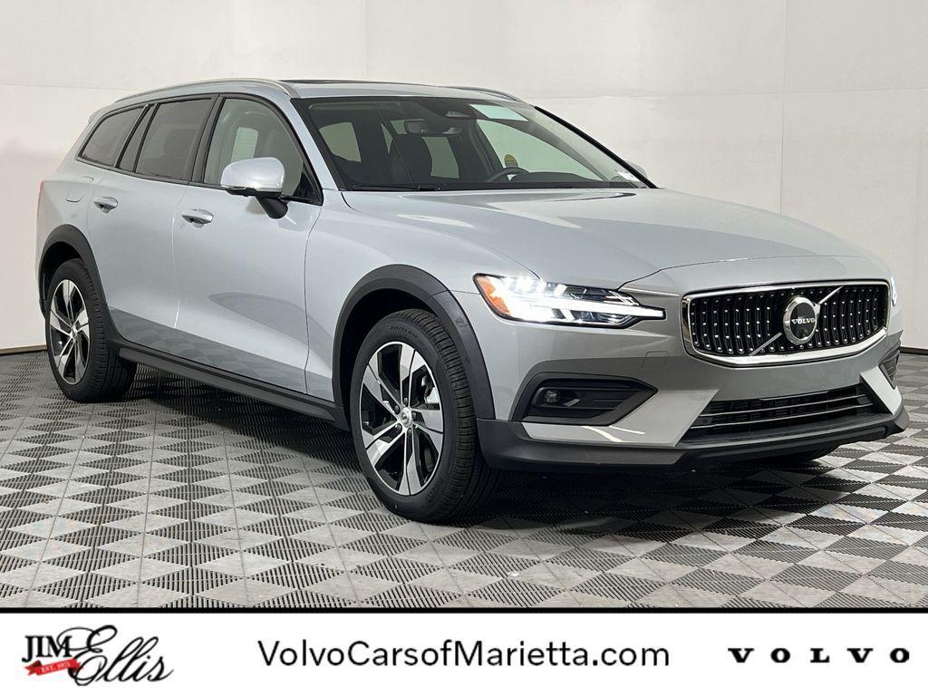 new 2026 Volvo V60 Cross Country car