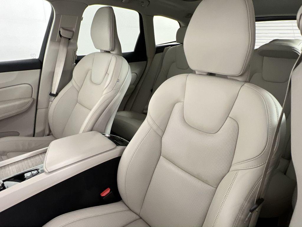 used 2023 Volvo XC60 car, priced at $39,066