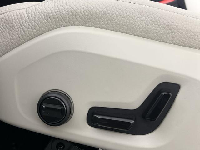 new 2025 Volvo XC60 car, priced at $55,360