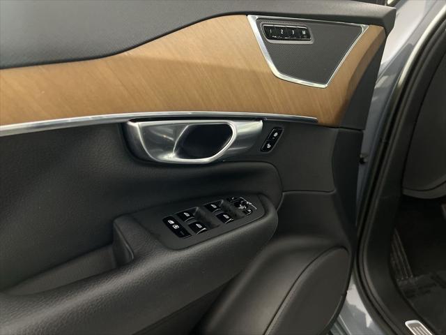 used 2022 Volvo XC90 car, priced at $40,700