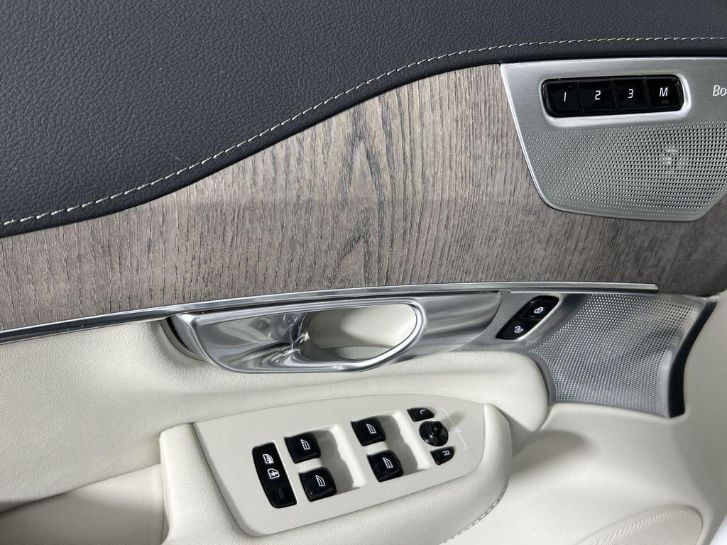 used 2024 Volvo XC90 Recharge Plug-In Hybrid car, priced at $56,313